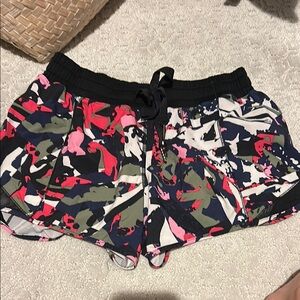 Lululemon Athletica Women's Camouflage Print Shorts